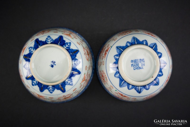 Kínai porcelán kanalak + két db tál, jelzett.