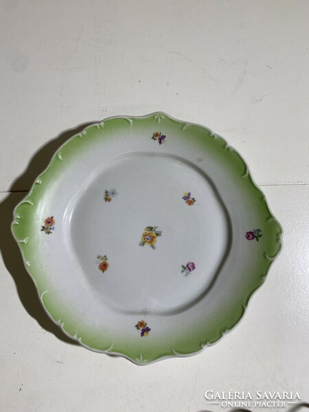 Hollóházi porcelán kínáló tányér, 27 cm-es nagyságú. 4835