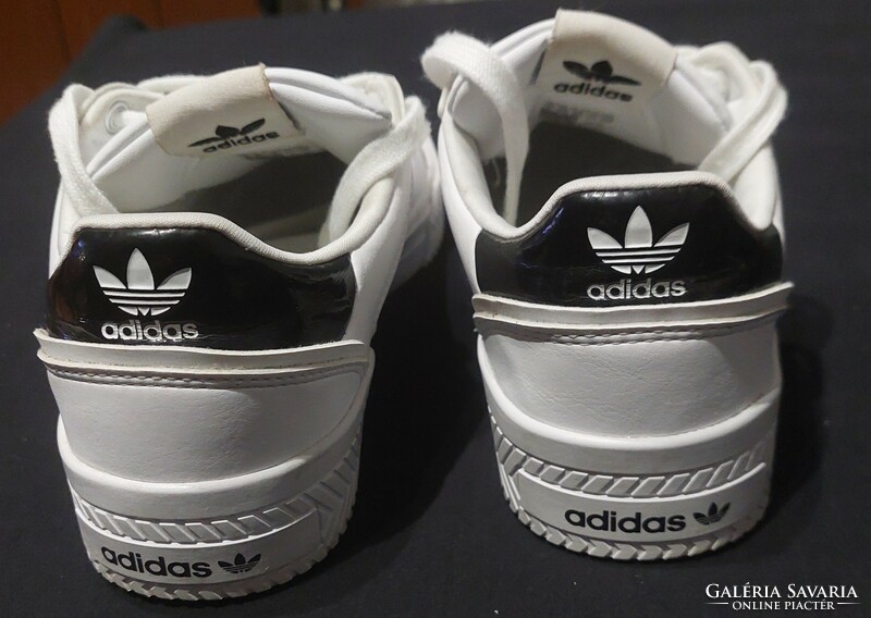 Adidas fehér sportcipő   39-es