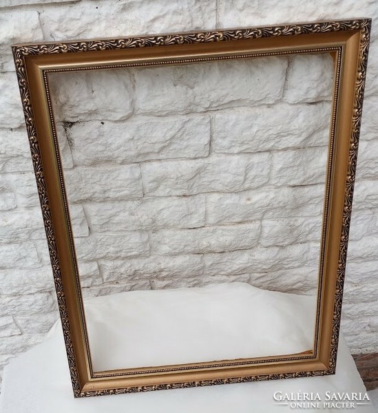 Nice picture frame for sale!