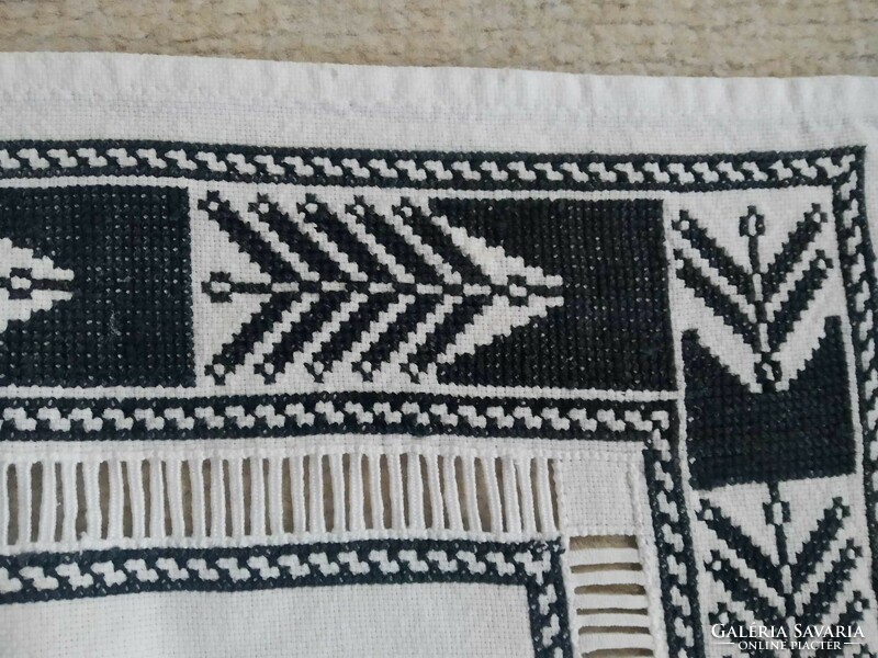 Cross stitch tablecloth (about 40 years old) size: 75 cm x 72 cm