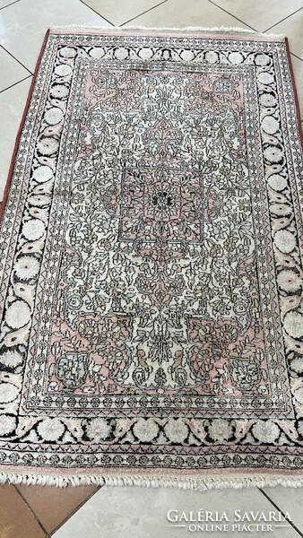 3624 Kasmíri hernyóselyem Isfahan kézi perzsa szőnyeg 96X157CM INGYEN FUTÁR