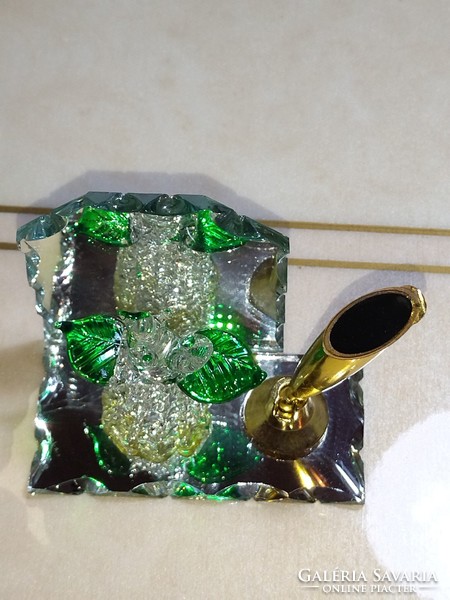 Beautiful crystal flower ornament, pen holder with mirror