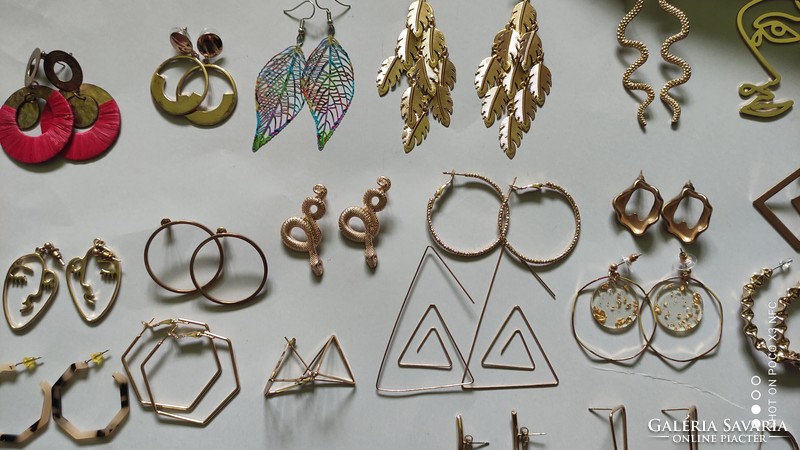 Large selection of earrings, 54 pairs available, price per piece, choose as you like