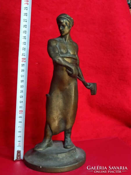 Master Kovács bronze statue