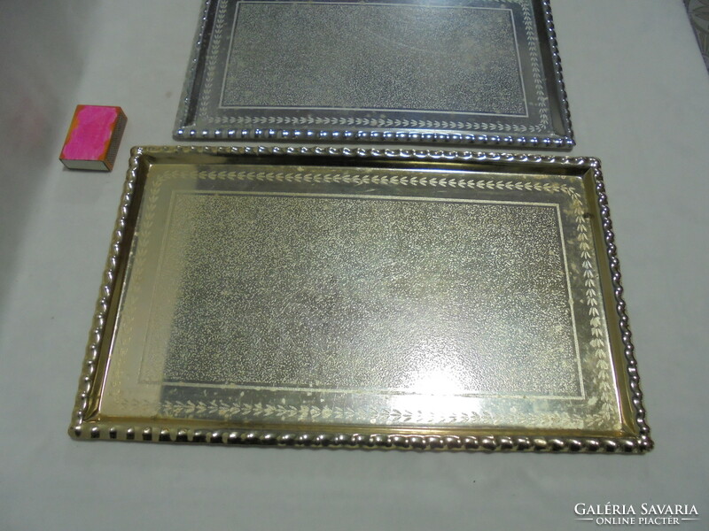 Két darab retro fém tálca együtt - arany és ezüst színű