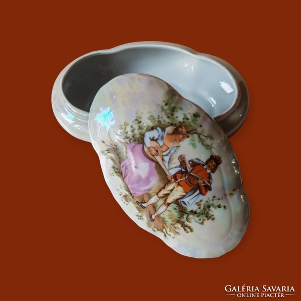 Bubucice spectacular porcelain bonbonier