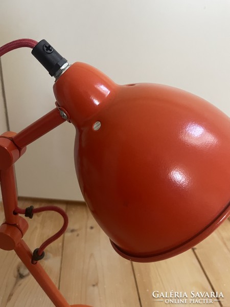 Retro cool orange hinged lamp