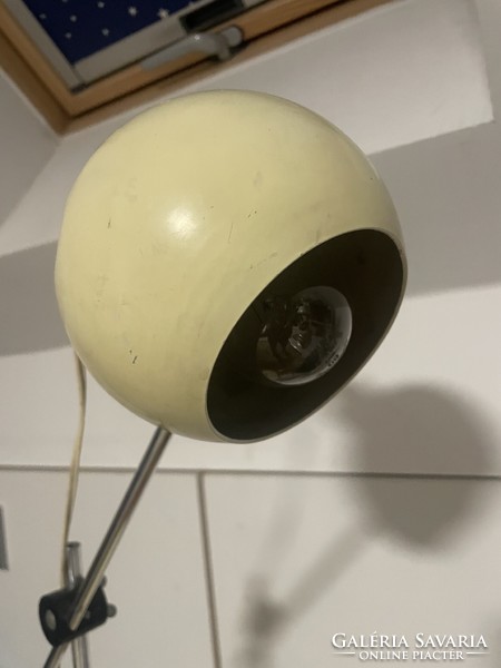 Retro eye ball table lamp