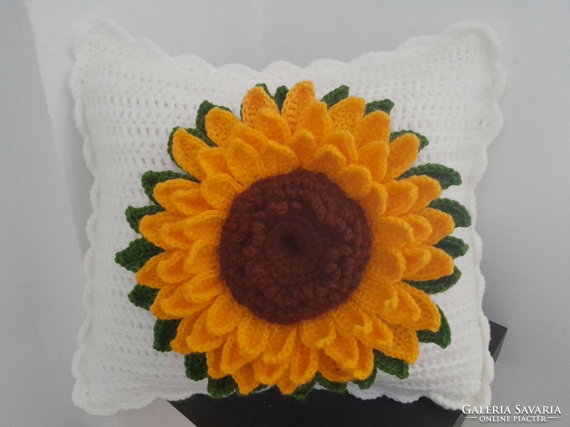 Crochet sunflower pillow