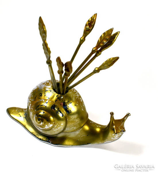 Art deco snail figurative snack pin set!