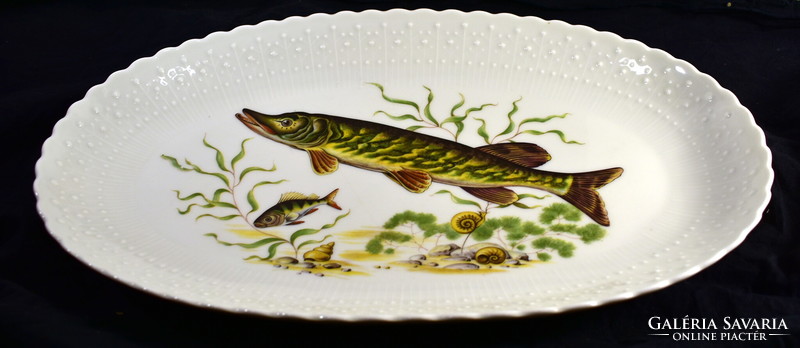 Very large fried fish plate with pike pattern! Branded piece: limoges !!!