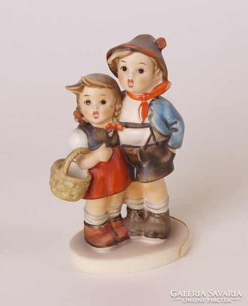 Surprise - 11 cm hummel / goebel porcelain figurine