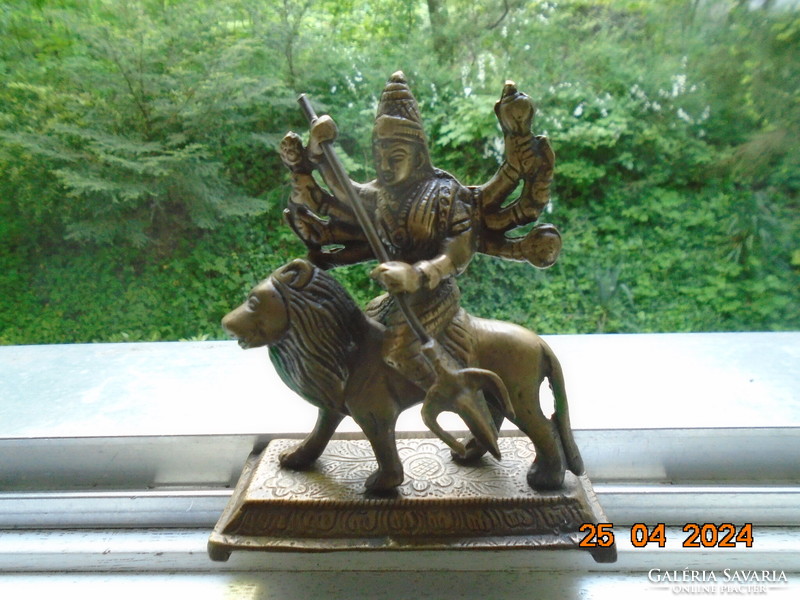 18-19 Sz Durga bronze Hindu 8-armed deity riding on a lion