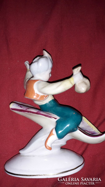 Antique drasche hand-painted Aladdin on the magic carpet porcelain figurine 14 x 14 cm as shown in the pictures