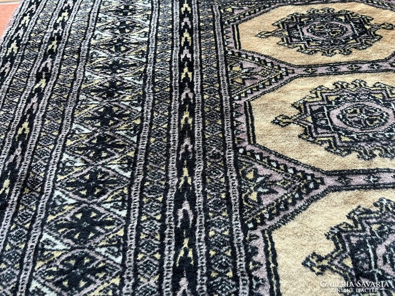 Kézi csomózású pakisztáni mintázatú perzsa szőnyeg