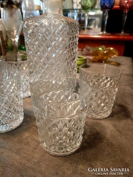 Crystal decanter with glasses