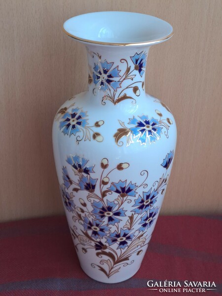New, never used Zsolnay cornflower pattern vase with 18k gold plating