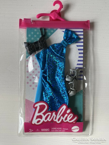 Barbie doll clothes set