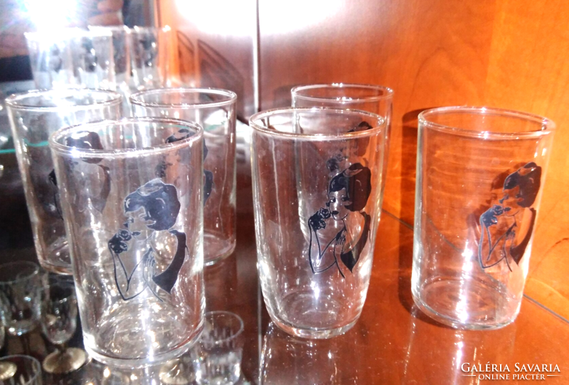 Very retro 6 glass glasses with the motif of a charming lady holding a black rose