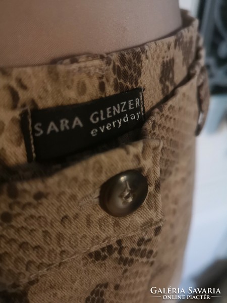 Sara glenzer everyday 38 pants with snake pattern