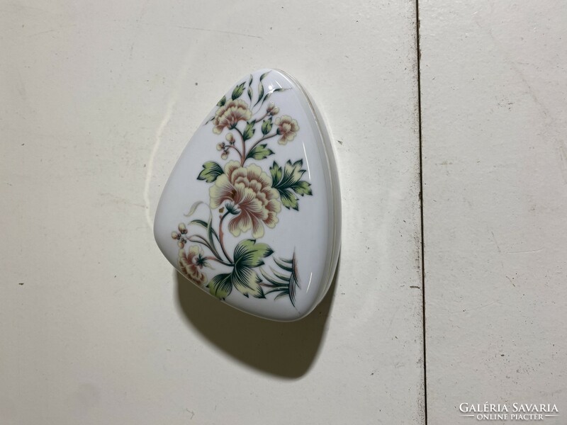Hollóháza porcelain bonbonier, size 12 cm, flawless.4865