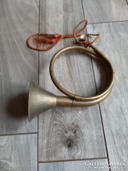 Great old copper horn (28.5x17x9.5 cm)