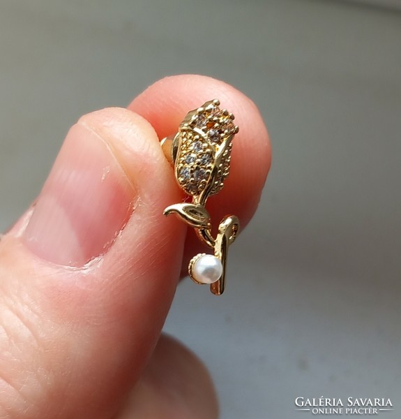 18 Kt. Gold-plated flower earrings