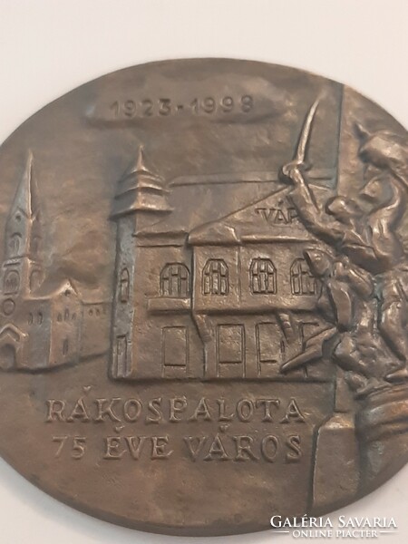 Rákospalota 75 éve Város bronz emlék plakett dísz dobozában 11 cm Jelzett szignózott darab 1923-1998