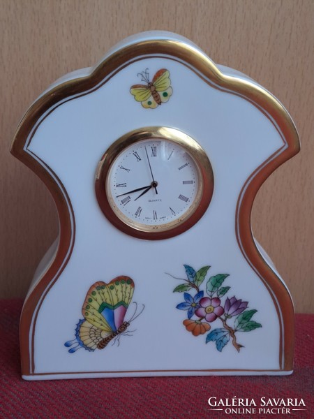Great price, flawless, beautiful! Table clock with Victoria pattern from Herend