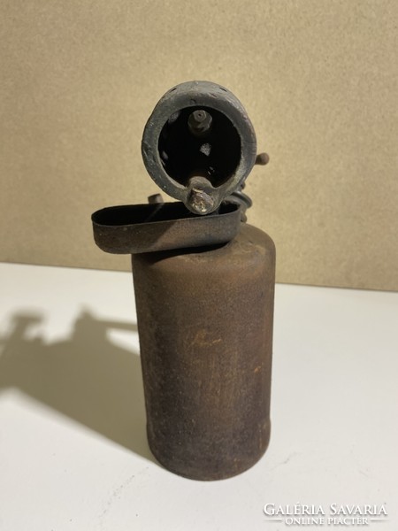 Retro gasoline soldering lamp found in good condition, 34x30 cm. 4867
