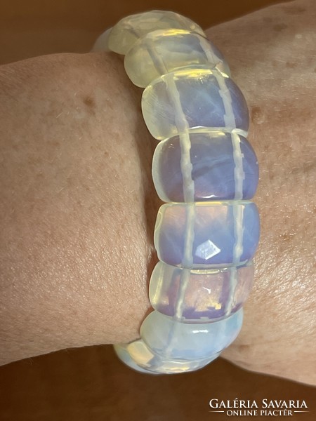 Beautiful moonstone bracelet made of wooden beads.