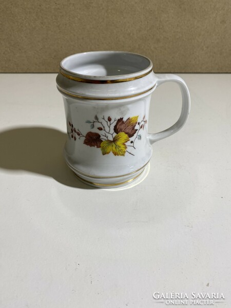 Hollóházi porcelán boros korsó, 13 x 11 cm-es. 4856