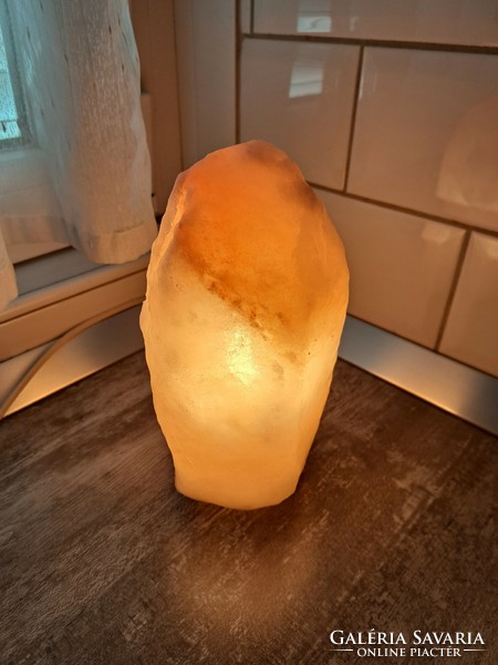 Salt lamp