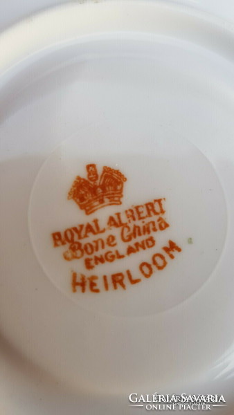Royal albert coffee cup and saucer with heirloom decor