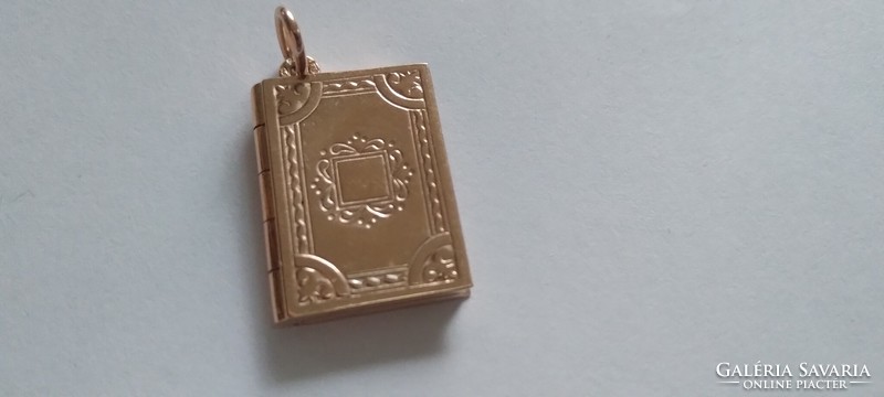 14 K gold photo pendant - for graduation or Mother's Day
