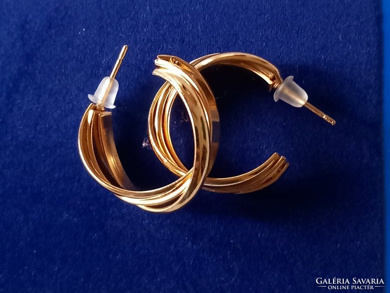 Gold-plated twisted hoop earrings