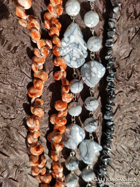 Fekete szürke barna márványos retro nyaklánc csomag