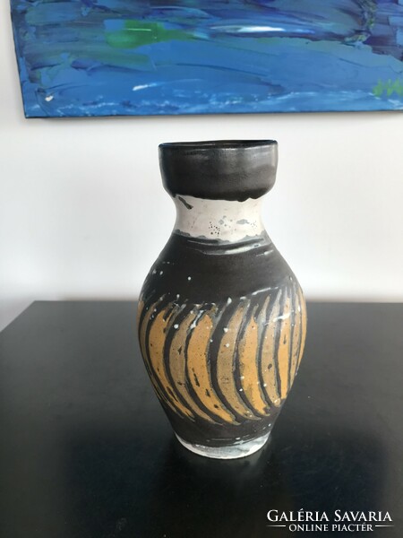 Gorka Lívia kisváza, ceramic vase by Lívia Gorka (20/E2)
