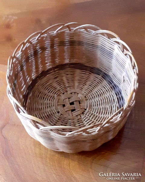 Wicker basket., Plate. 20 X 11.5 cm