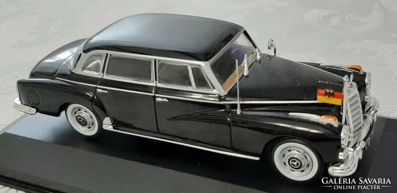 Mercedes 300 D 1957 modell diplomata kocsi / EDITIONS ATLAS 1:43