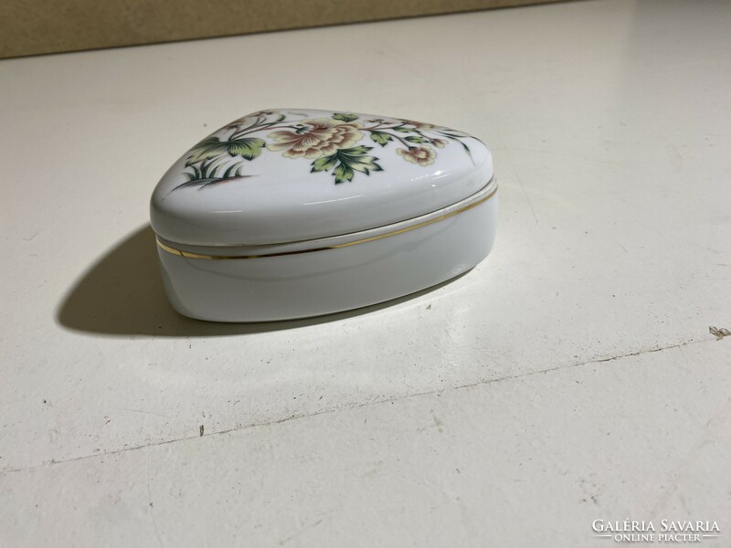 Hollóháza porcelain bonbonier, size 12 cm, flawless.4865