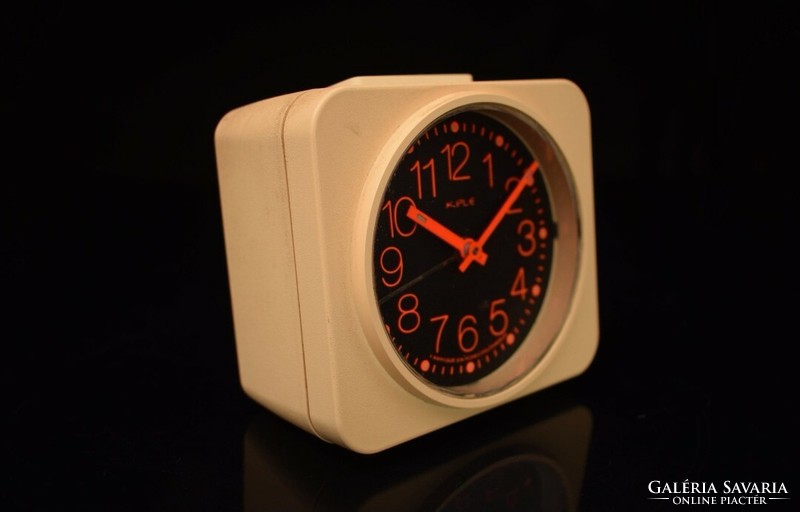 Retro Czech kiple table alarm clock / mechanical / retro / old