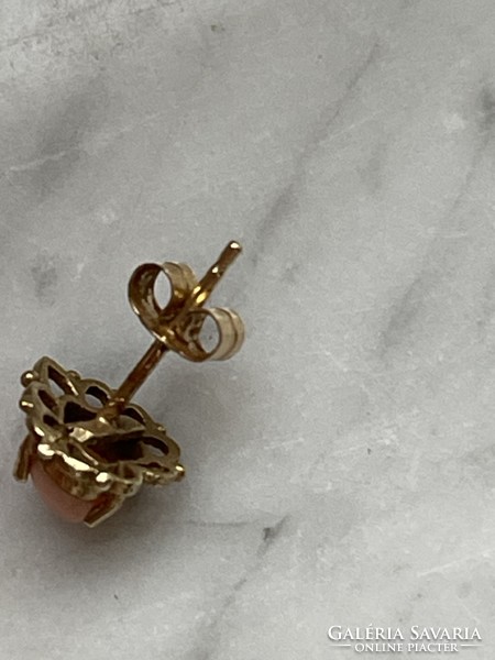 Fairy 9 kr. Gold genuine coral openwork lace edge heart earrings.