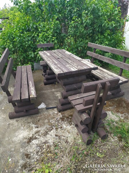 Acacia log 5-piece garden furniture to be renovated, very heavy piece