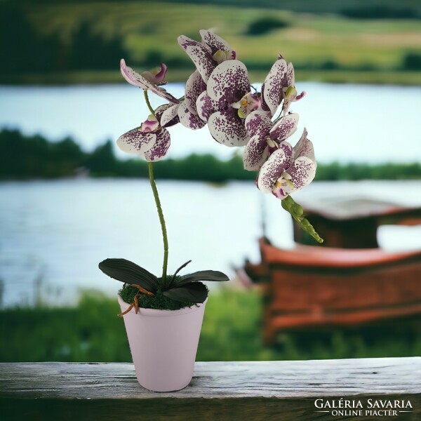 Nagyméretű élethű fehér, lila pöttyös orchidea kaspóban OR0101LIFH