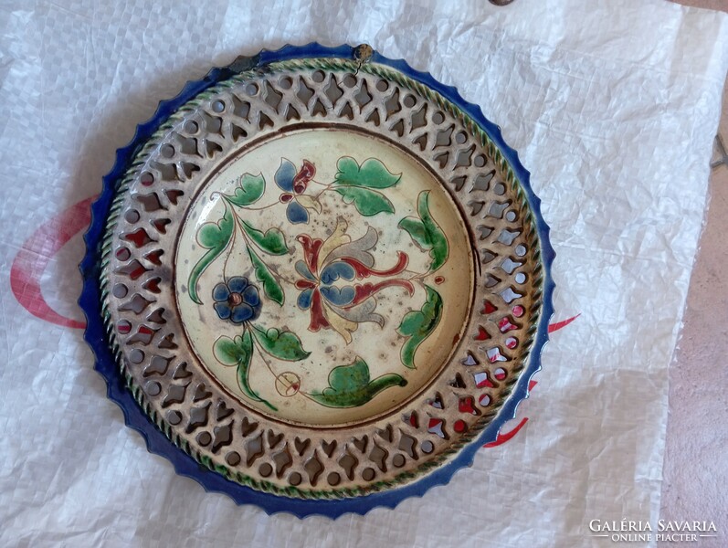 Bozsik wall plate 28 cm with pierced rim - not marked, but Bozsik folk ceramics