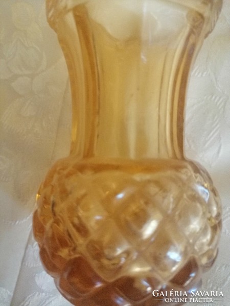 Beautiful old vase 8 cm