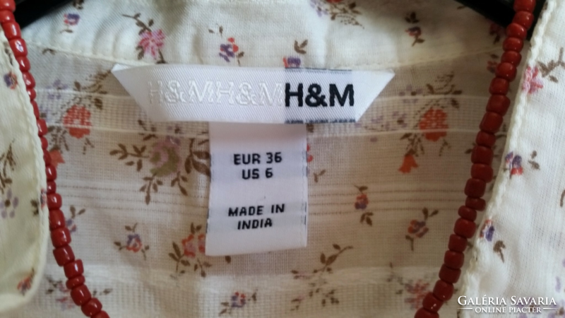 H&m flower print size 36, slim fit, short sleeve shirt, blouse