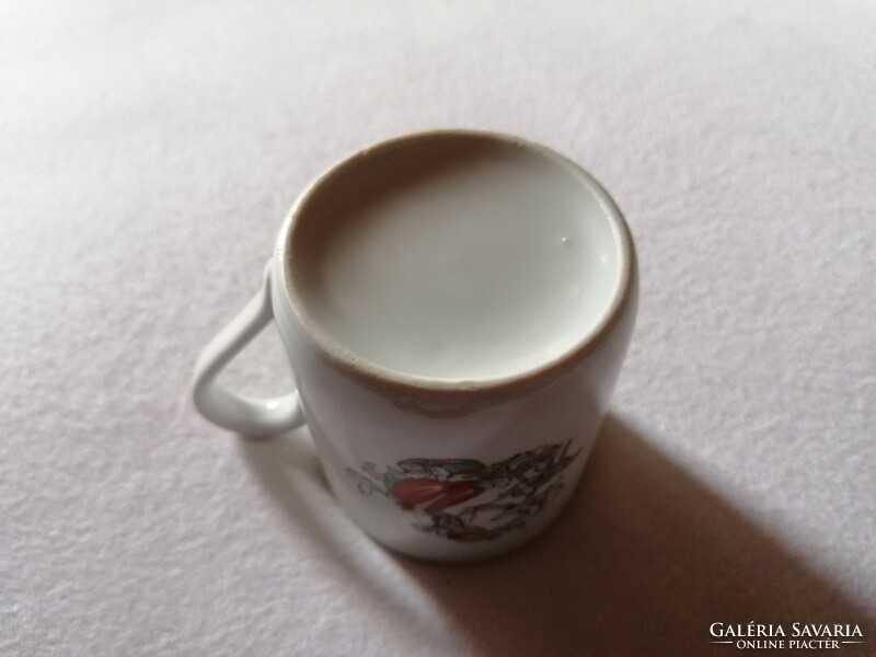 A rare cup with a Cinderella fairytale pattern